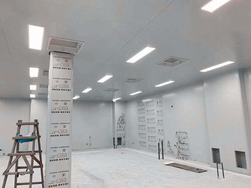 電子光學(xué)潔凈車間施工圖片